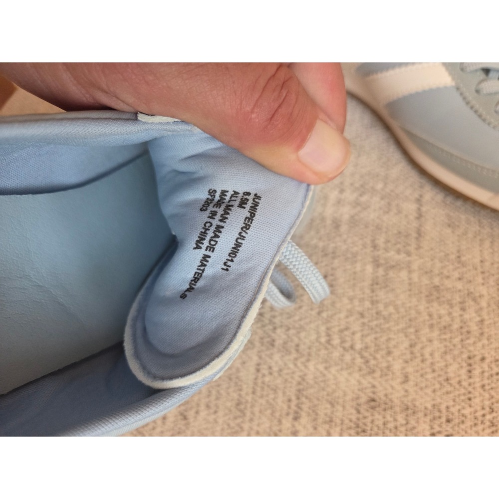 Madden Girl Juniper Light Blue White Stripe Retro Low Top Sneakers 8.5M JUNIO1J - Picture 6 of 6